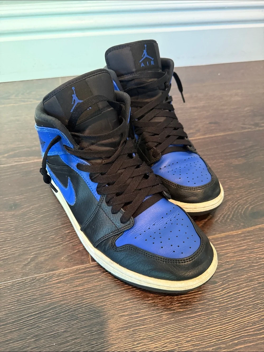 Nike Air Jordan 1 High Black and Royal Blue size 8